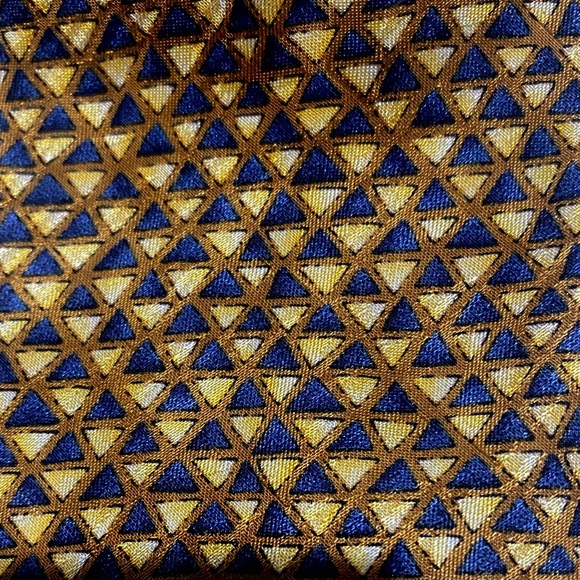 Robert Talbott Studio 100% Silk Tie Gold Blue Geometric Triangles - Picture 3 of 6
